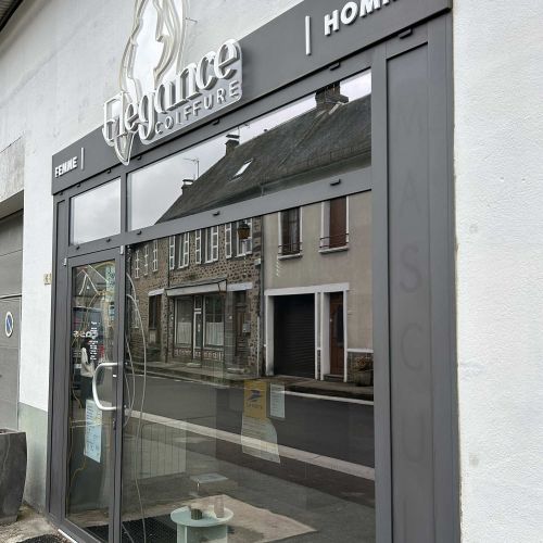 Enseignes réalisées par Cassiopub, agence à Aurillac (Cantal) et Rognac (Bouches-du-Rhône).