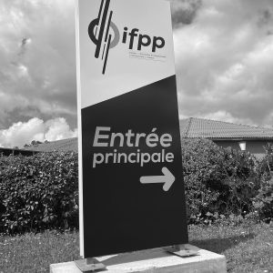  Signalétique intérieure ou extérieure réalisée par Cassiopub