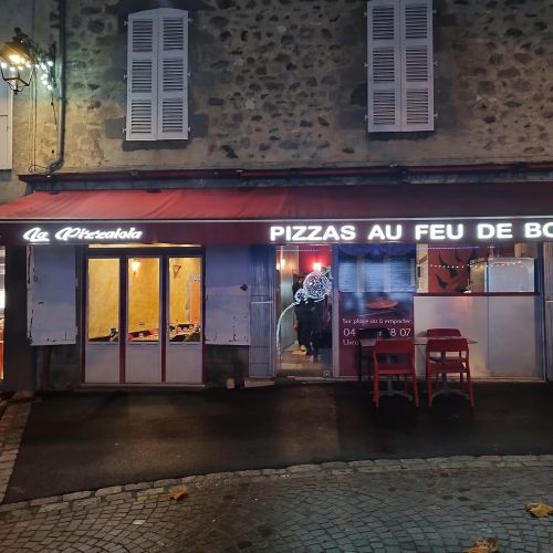 Enseignes réalisées par Cassiopub, agence à Aurillac (Cantal) et Rognac (Bouches-du-Rhône).